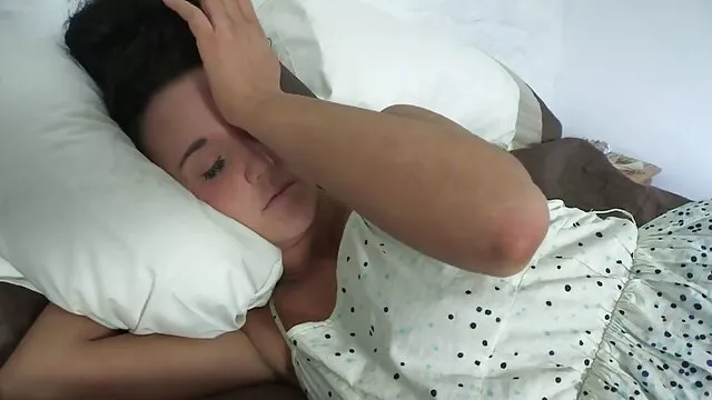 مرد پورنسکس کچل واقعاً عاشق خود را راضی می کند