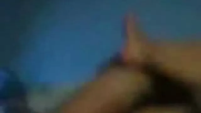 دخترک با یک کفگیر بزرگ ، دانلود فیلم سینمایی سکسی پورنو شیرجه بازی شیرینی اش را می کند