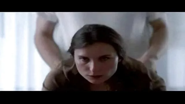 تعدادی از دختران آزمایشی فیلم پورن زورگیری چندین دهان جمجمه را در دهان خود گرفتند