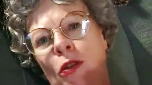 زنان خانه دار Busty فیلم سکسی پورن خارجی پذیرای جمعیتی از کلت ها هستند
